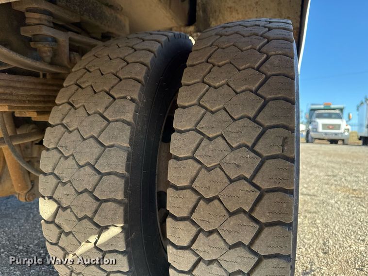 image for item EG2409 2015 Ford F550 Super Duty  SuperCab bucket truck