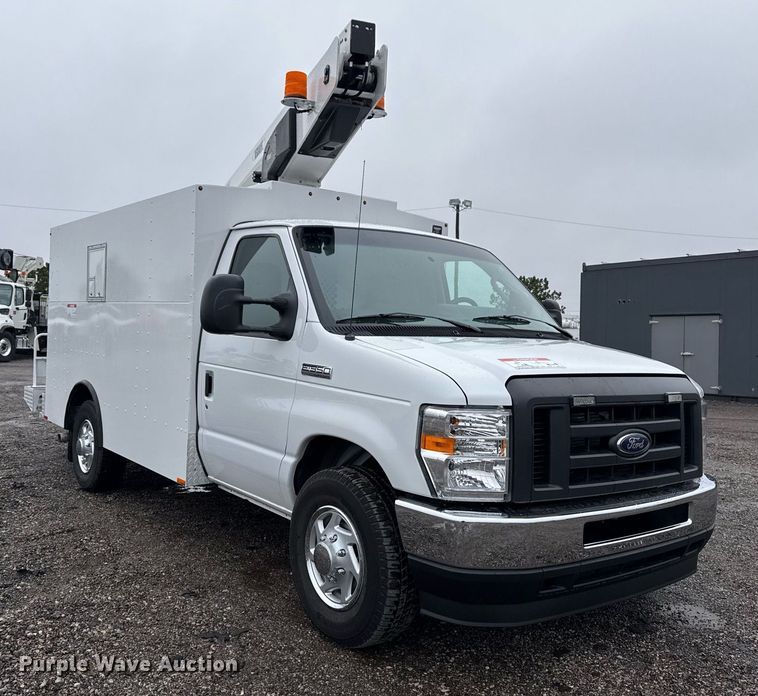 image for item EG2415 2022 Ford E350 Super Duty van with bucket lift