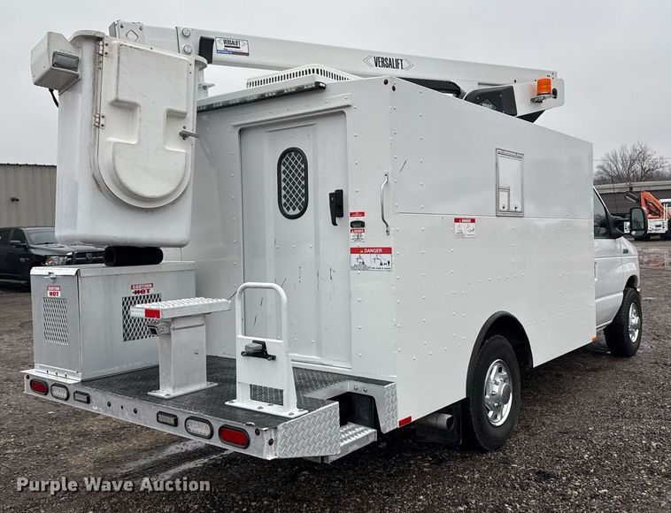 image for item EG2415 2022 Ford E350 Super Duty van with bucket lift