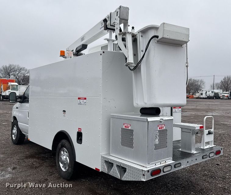 image for item EG2415 2022 Ford E350 Super Duty van with bucket lift