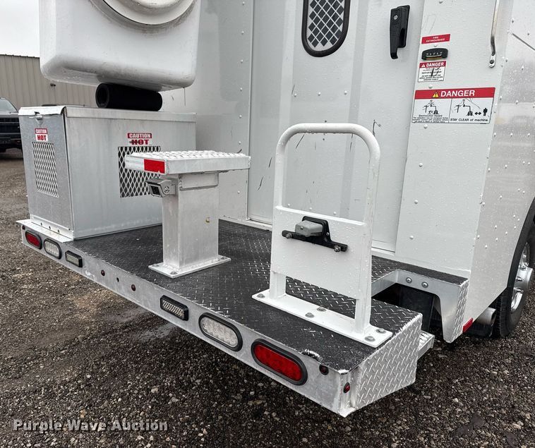 image for item EG2415 2022 Ford E350 Super Duty van with bucket lift