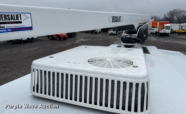 image for item EG2415 2022 Ford E350 Super Duty van with bucket lift