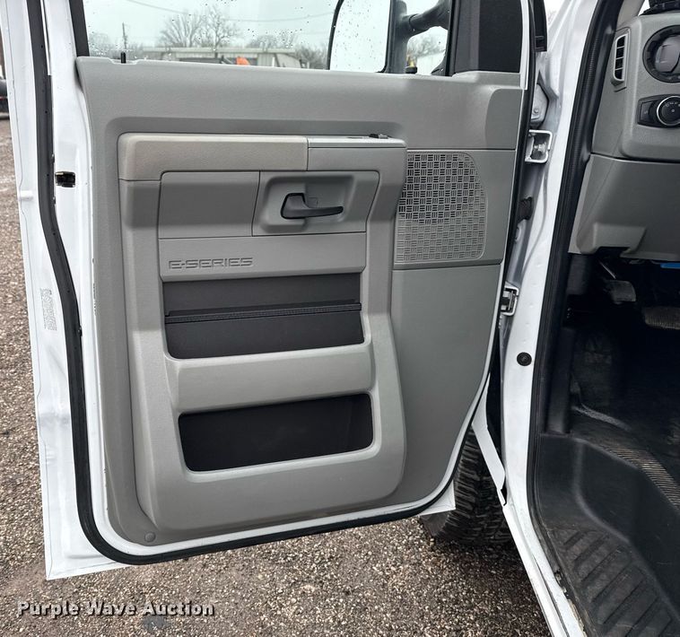 image for item EG2415 2022 Ford E350 Super Duty van with bucket lift