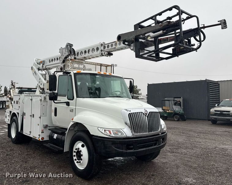 image for item EG2421 2006 International 4300 cable placer bucket truck 