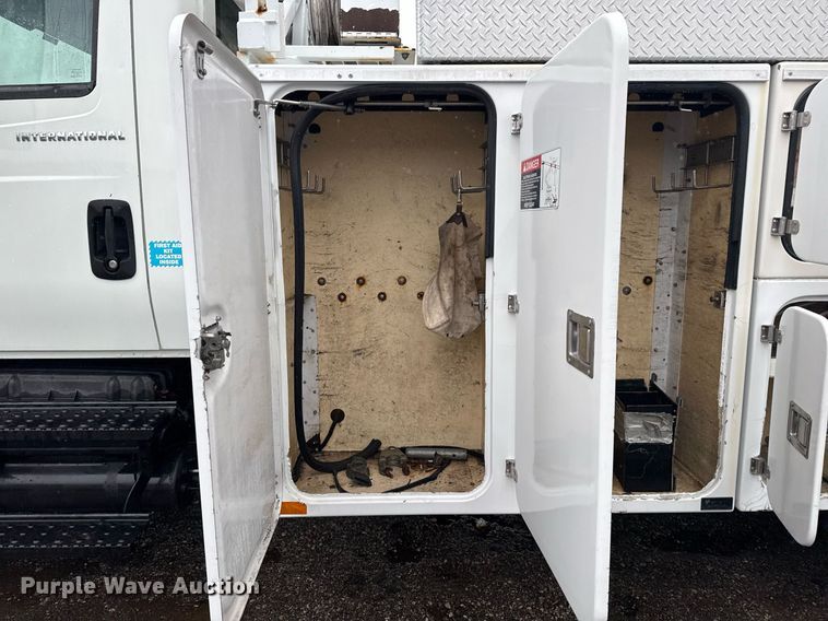 image for item EG2421 2006 International 4300 cable placer bucket truck 