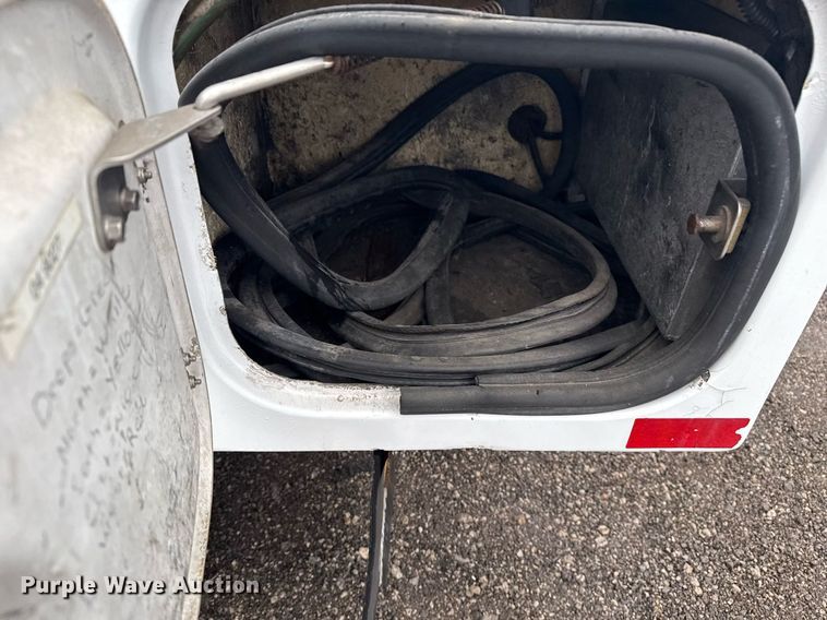 image for item EG2421 2006 International 4300 cable placer bucket truck 