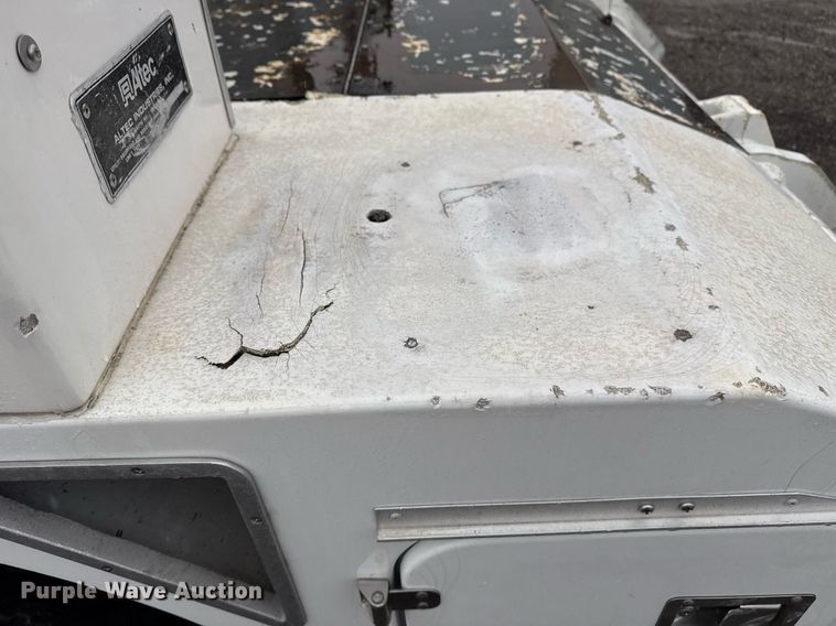 image for item EG2421 2006 International 4300 cable placer bucket truck 