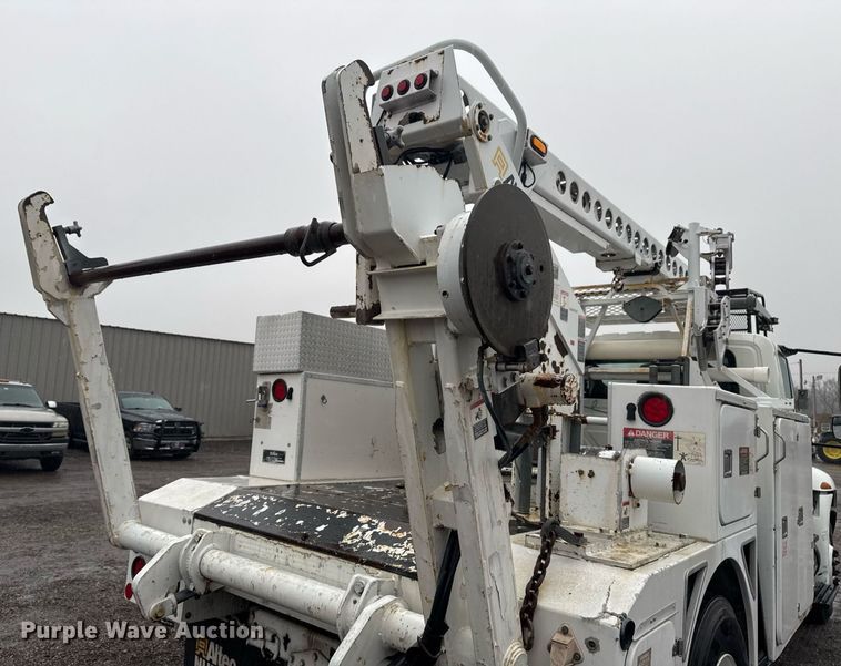 image for item EG2421 2006 International 4300 cable placer bucket truck 