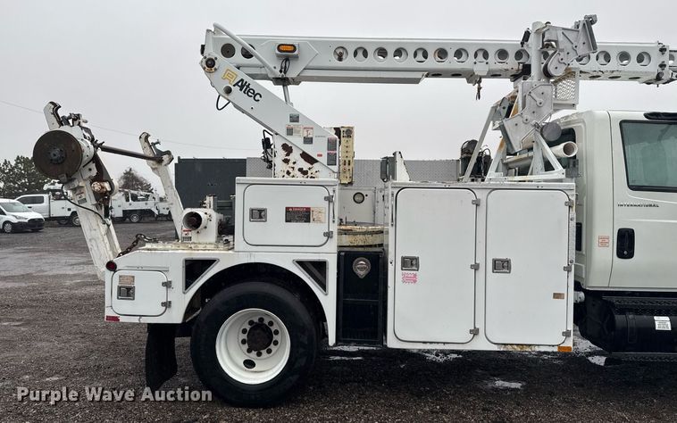 image for item EG2421 2006 International 4300 cable placer bucket truck 