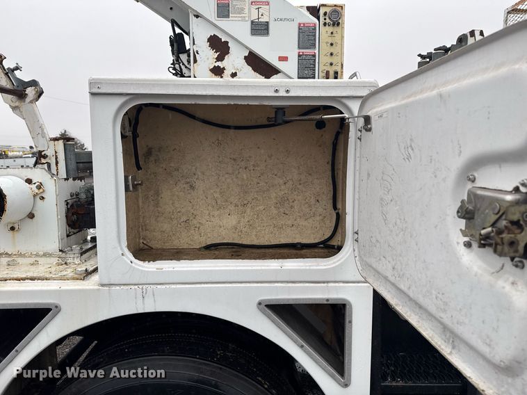 image for item EG2421 2006 International 4300 cable placer bucket truck 