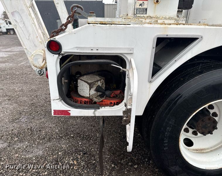 image for item EG2421 2006 International 4300 cable placer bucket truck 