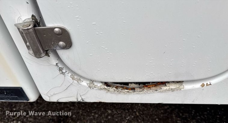 image for item EG2421 2006 International 4300 cable placer bucket truck 