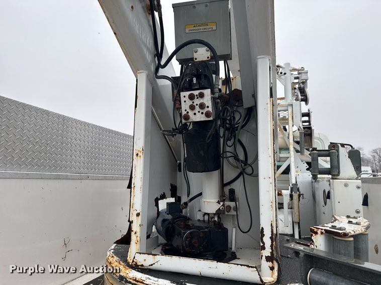 image for item EG2421 2006 International 4300 cable placer bucket truck 