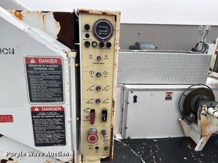 image for item EG2421 2006 International 4300 cable placer bucket truck 