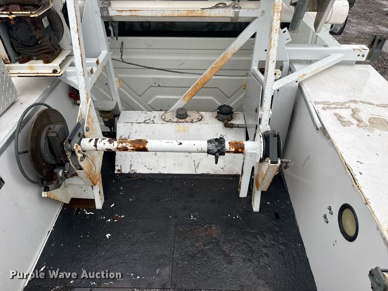 image for item EG2421 2006 International 4300 cable placer bucket truck 