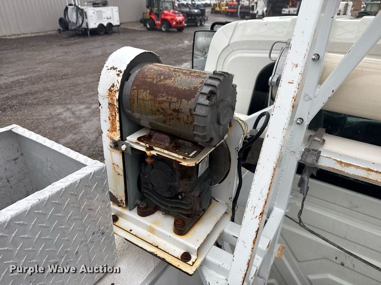 image for item EG2421 2006 International 4300 cable placer bucket truck 