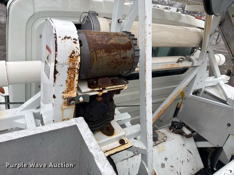 image for item EG2421 2006 International 4300 cable placer bucket truck 