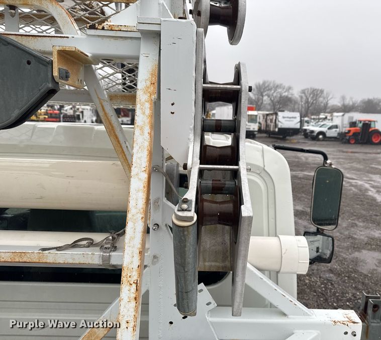 image for item EG2421 2006 International 4300 cable placer bucket truck 