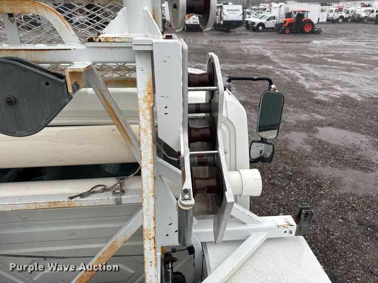 image for item EG2421 2006 International 4300 cable placer bucket truck 