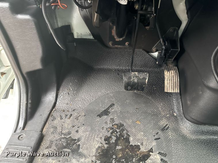 image for item EG2421 2006 International 4300 cable placer bucket truck 