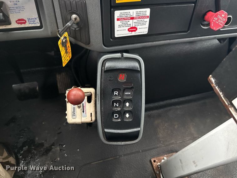 image for item EG2421 2006 International 4300 cable placer bucket truck 