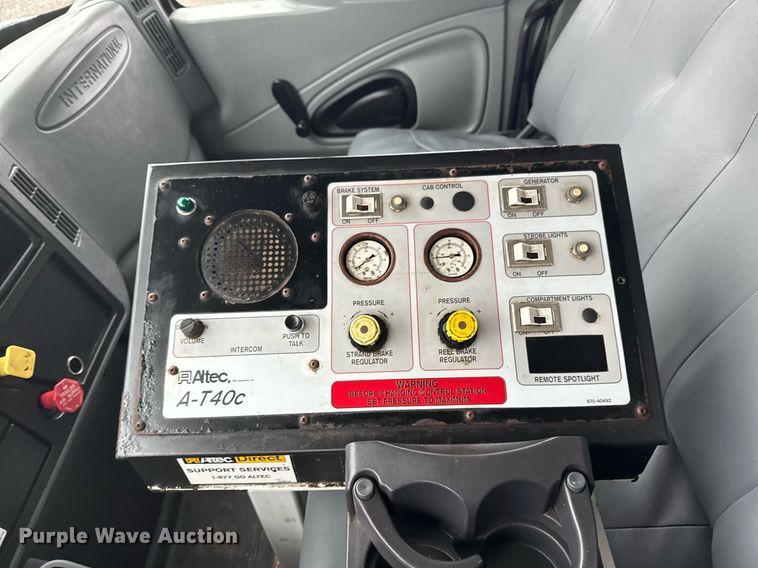 image for item EG2421 2006 International 4300 cable placer bucket truck 