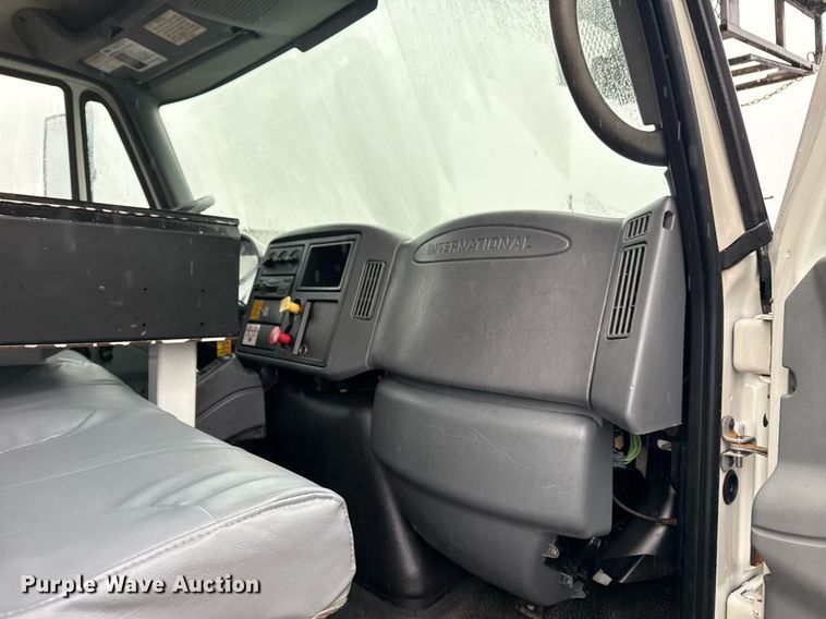 image for item EG2421 2006 International 4300 cable placer bucket truck 