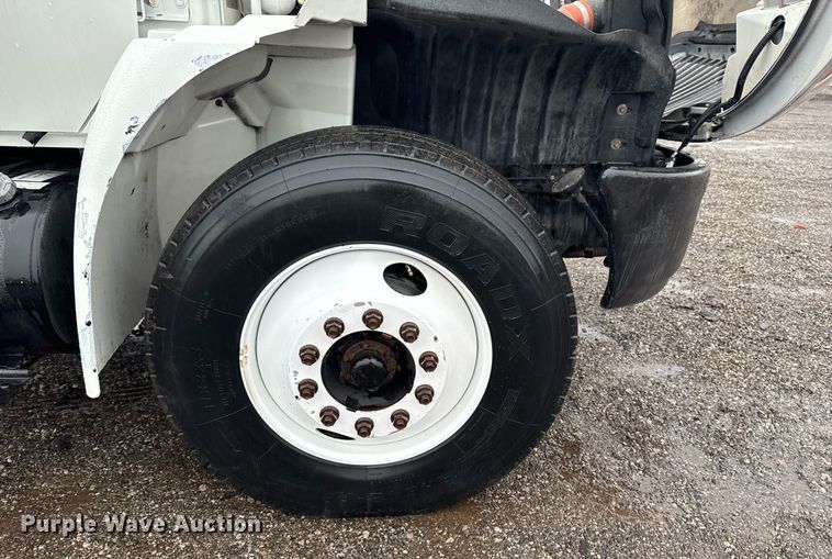 image for item EG2421 2006 International 4300 cable placer bucket truck 