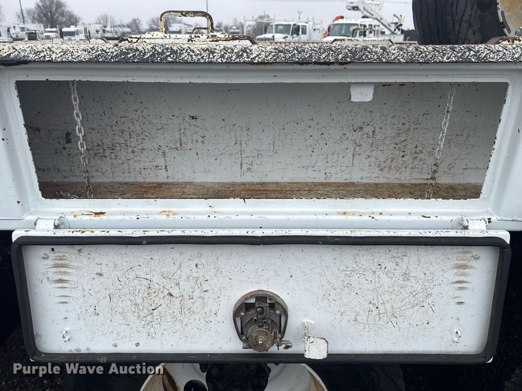 image for item EG2423 2010 Freightliner Business Class M2 crane truck