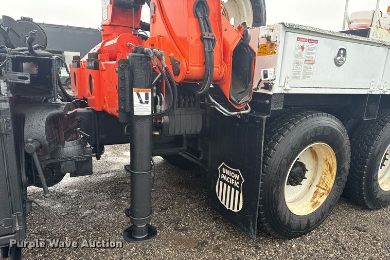 image for item EG2423 2010 Freightliner Business Class M2 crane truck