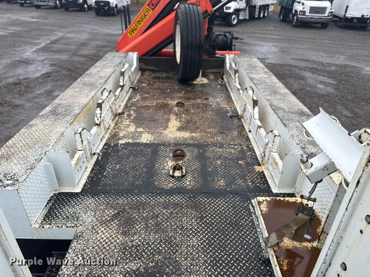 image for item EG2423 2010 Freightliner Business Class M2 crane truck