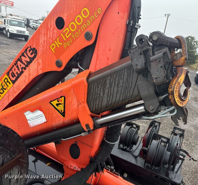 image for item EG2423 2010 Freightliner Business Class M2 crane truck