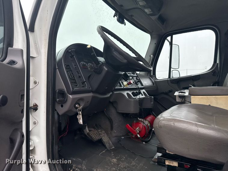 image for item EG2423 2010 Freightliner Business Class M2 crane truck