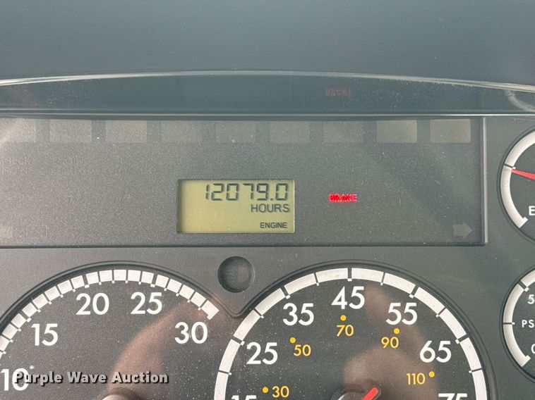 image for item EG2423 2010 Freightliner Business Class M2 crane truck