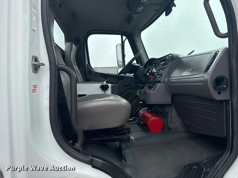 image for item EG2423 2010 Freightliner Business Class M2 crane truck