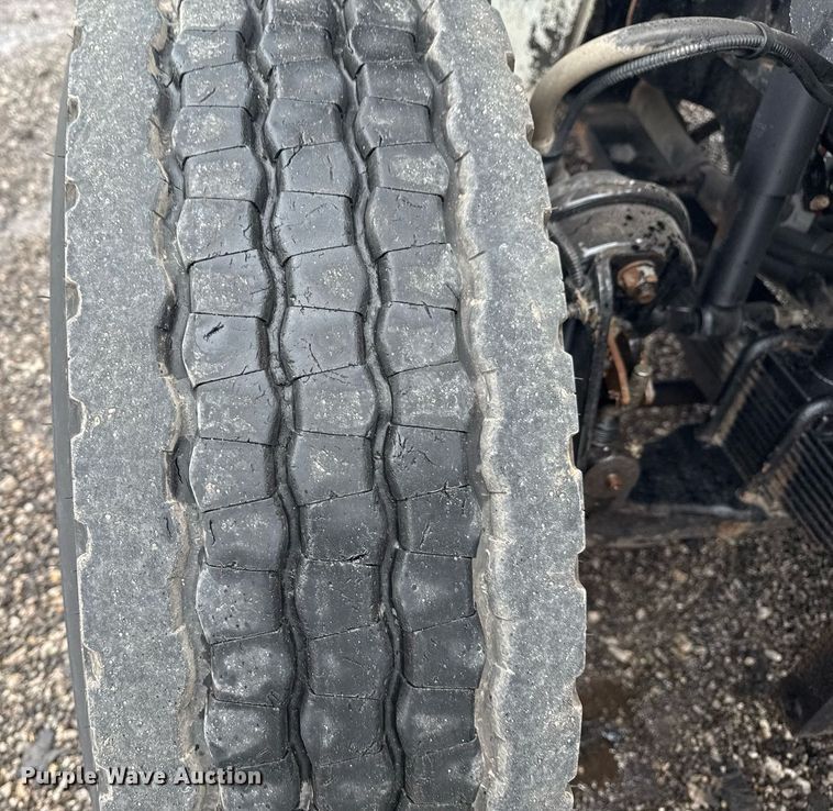 image for item EG2423 2010 Freightliner Business Class M2 crane truck