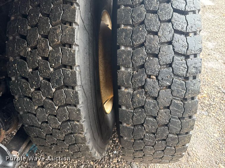 image for item EG2423 2010 Freightliner Business Class M2 crane truck