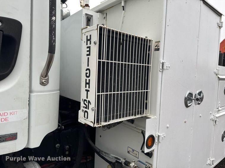 image for item EG2424 2010 Freightliner Business Class M2 crane truck