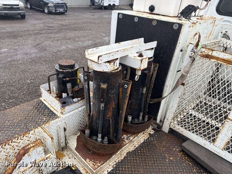 image for item EG2424 2010 Freightliner Business Class M2 crane truck