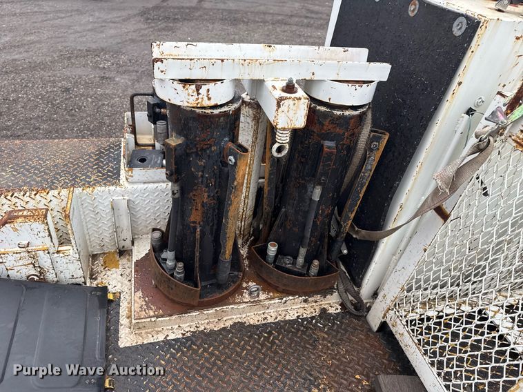 image for item EG2424 2010 Freightliner Business Class M2 crane truck