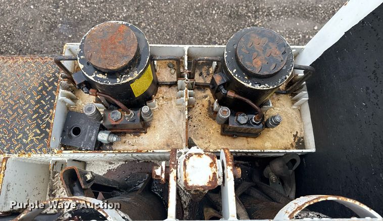 image for item EG2424 2010 Freightliner Business Class M2 crane truck