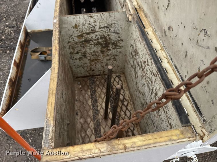 image for item EG2424 2010 Freightliner Business Class M2 crane truck