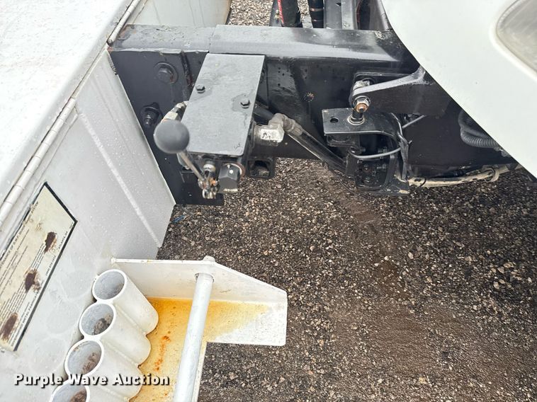 image for item EG2424 2010 Freightliner Business Class M2 crane truck