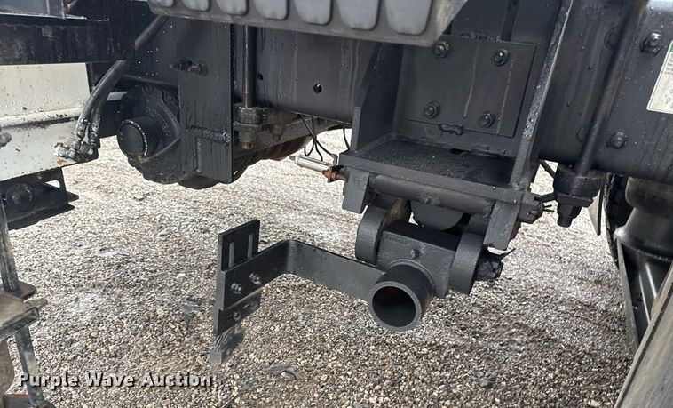 image for item EG2424 2010 Freightliner Business Class M2 crane truck