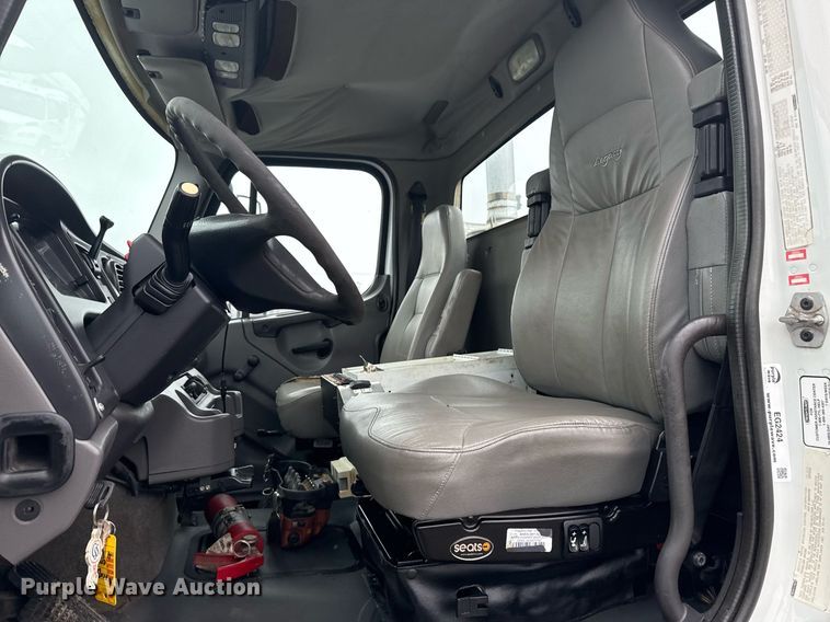 image for item EG2424 2010 Freightliner Business Class M2 crane truck