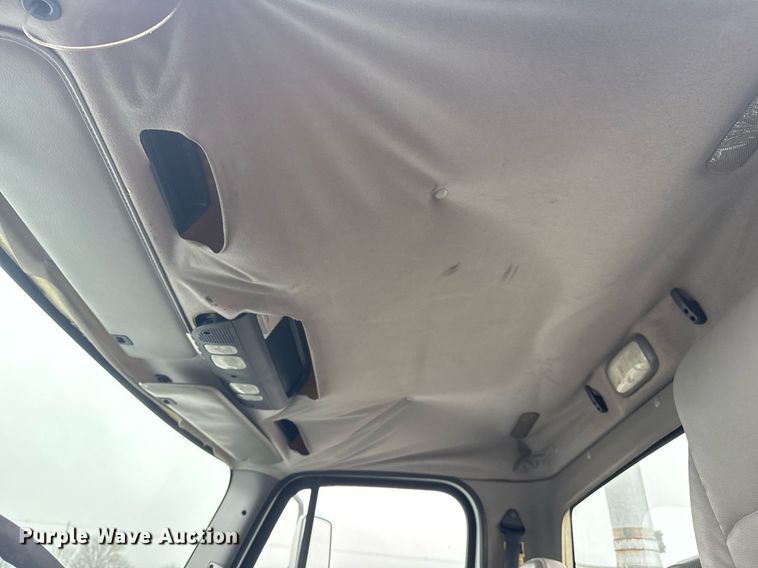 image for item EG2424 2010 Freightliner Business Class M2 crane truck