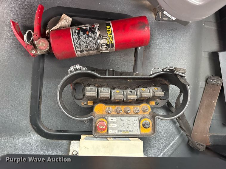 image for item EG2424 2010 Freightliner Business Class M2 crane truck