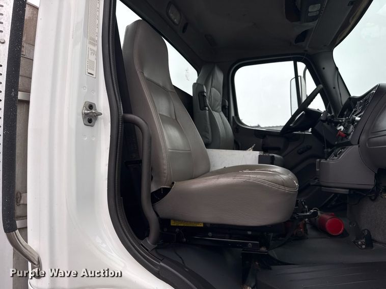 image for item EG2424 2010 Freightliner Business Class M2 crane truck