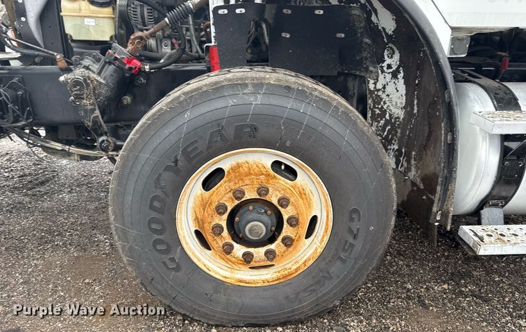 image for item EG2424 2010 Freightliner Business Class M2 crane truck