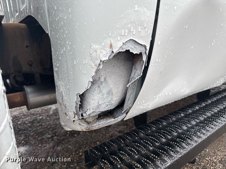 image for item EG2425 2011 Ford F350 Super Duty SuperCab utility bed pickup truck